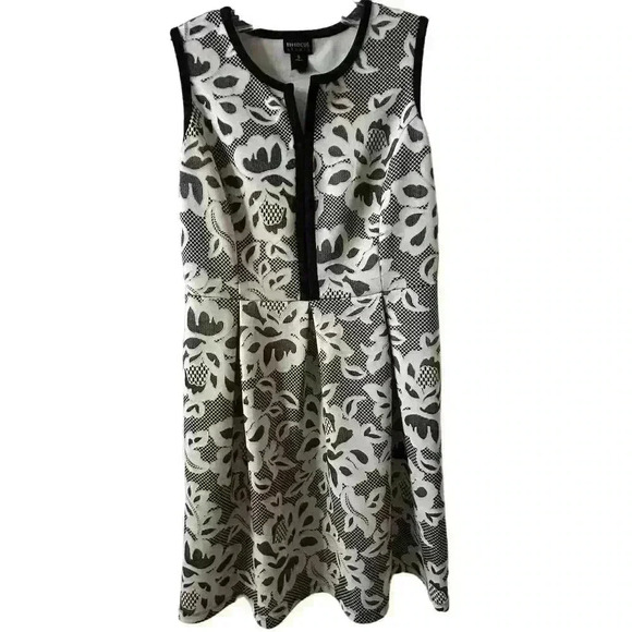 Enfocus Studio Women's Size 8 Black & White Floral Fit & Flare Dress - Picture 1 of 8